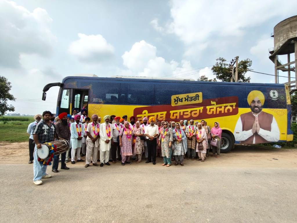 Buses flagged off from Assembly Constituency Mohali to Sri Amritsar Sahib under supervision of MLA Kulwant Singh